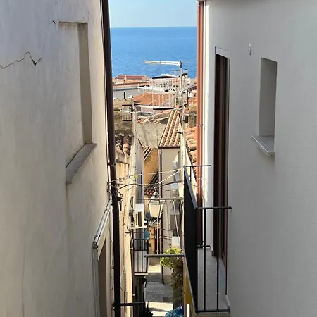 Ad Un Passo Dalla Rocca Luxury Apartment Cefalu