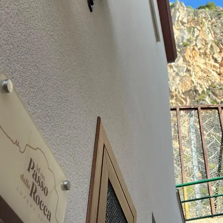 Ad Un Passo Dalla Rocca Luxury *